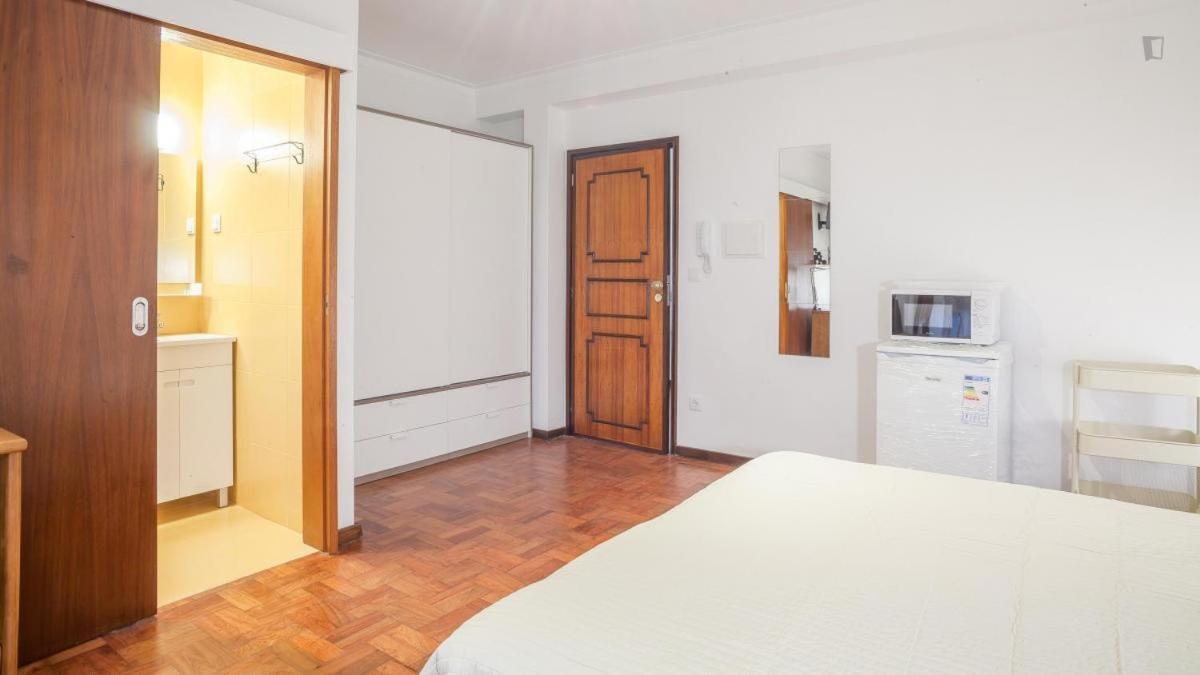 Residencia Laranjeira Albergue *